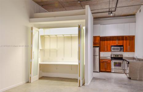 250 NW 23rd st 308, Miami, Florida 33127, USA