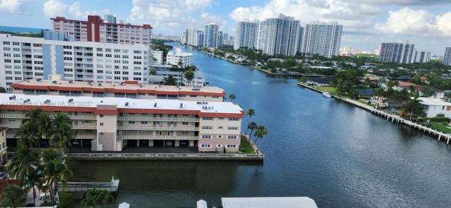 2017 S Ocean Dr 1408, Hallandale Beach, Florida 33009, USA