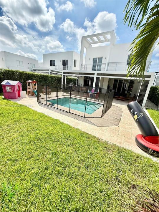 10359 NW 67th Ter 10359, Doral, フロリダ 33178, アメリカ合衆国