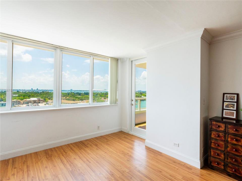 5005 Collins Ave 1105, Miami Beach, Florida 33140