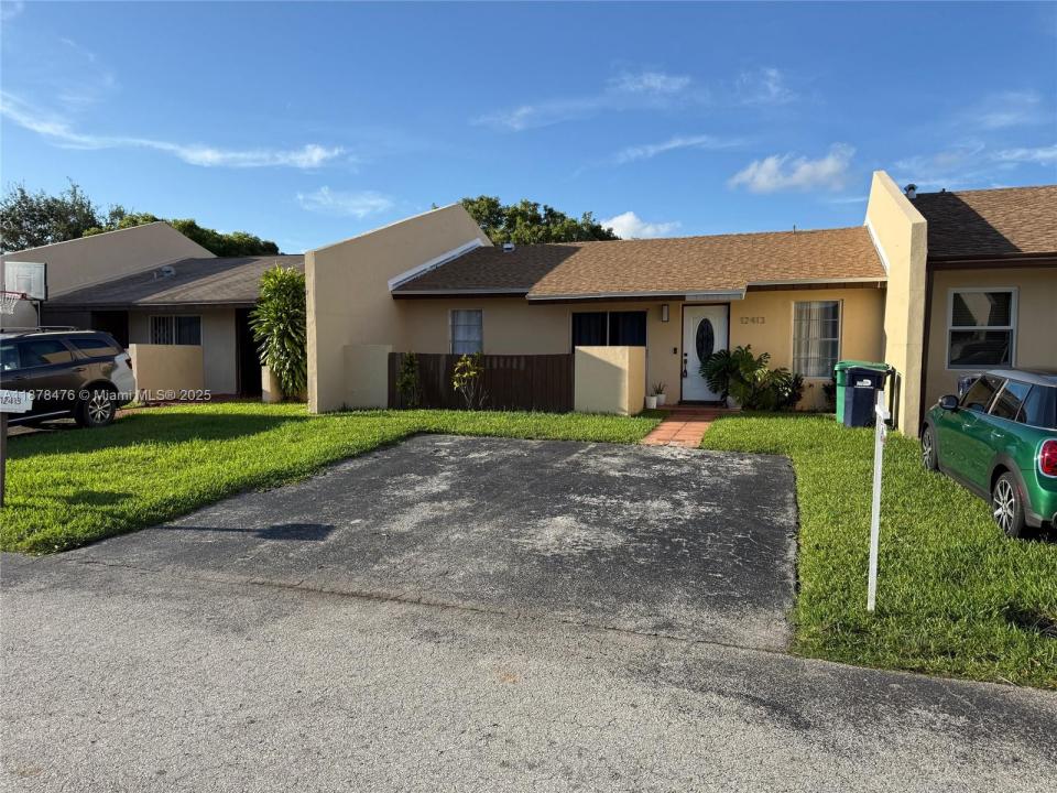 12413 SW 112th Ter, Miami, Floryda 33186, USA