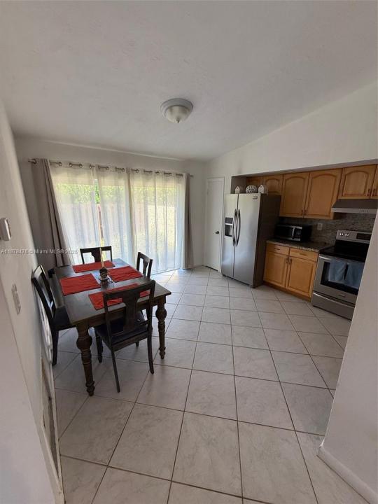 12413 SW 112th Ter, Miami, Floryda 33186, USA