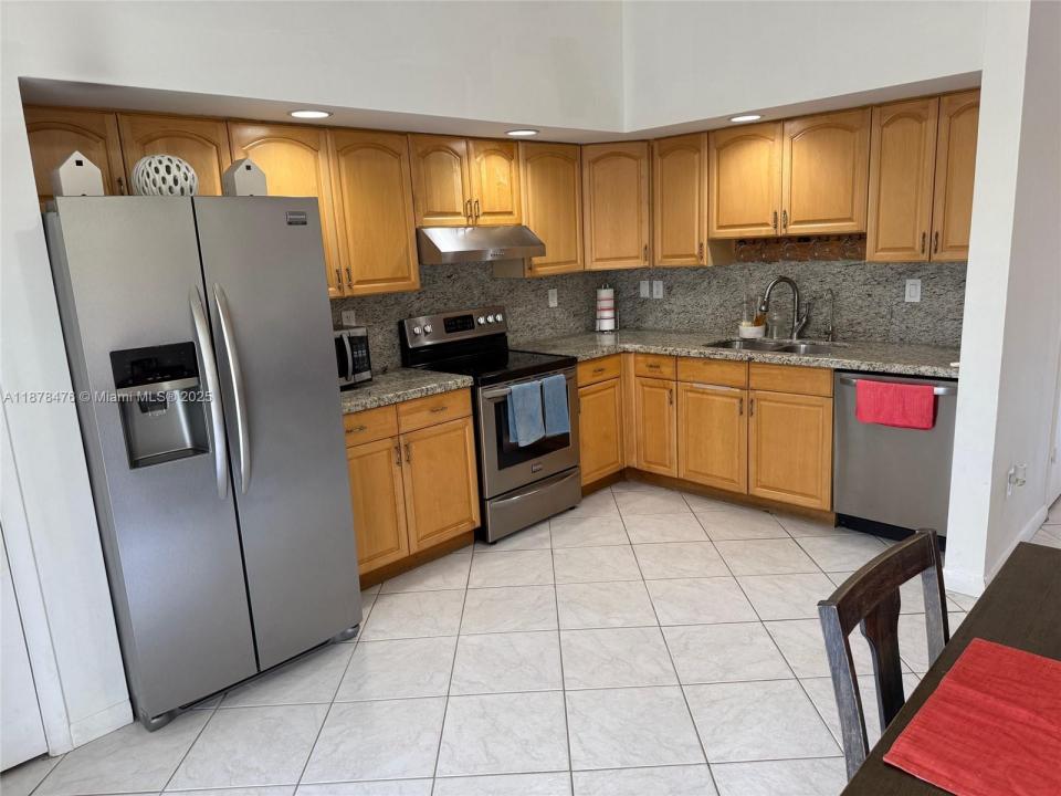 12413 SW 112th Ter, Miami, Floryda 33186, USA