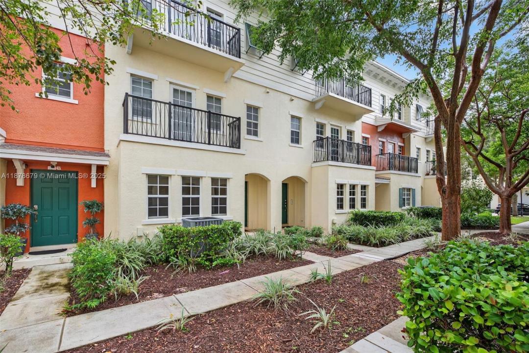 617 SW 1st Ave, Pompano Beach, Floryda 33060, USA