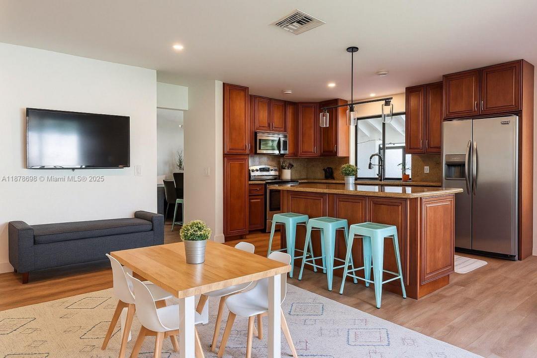 2155 Baton Rouge, Weston, Florida 33326