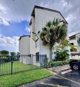 8933 SW 123rd Ct 102, Miami, Florida 33186, USA