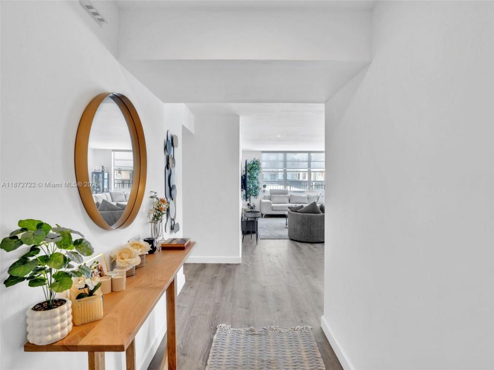 2780 NE 183rd St 302, Aventura, フロリダ 33160, アメリカ合衆国