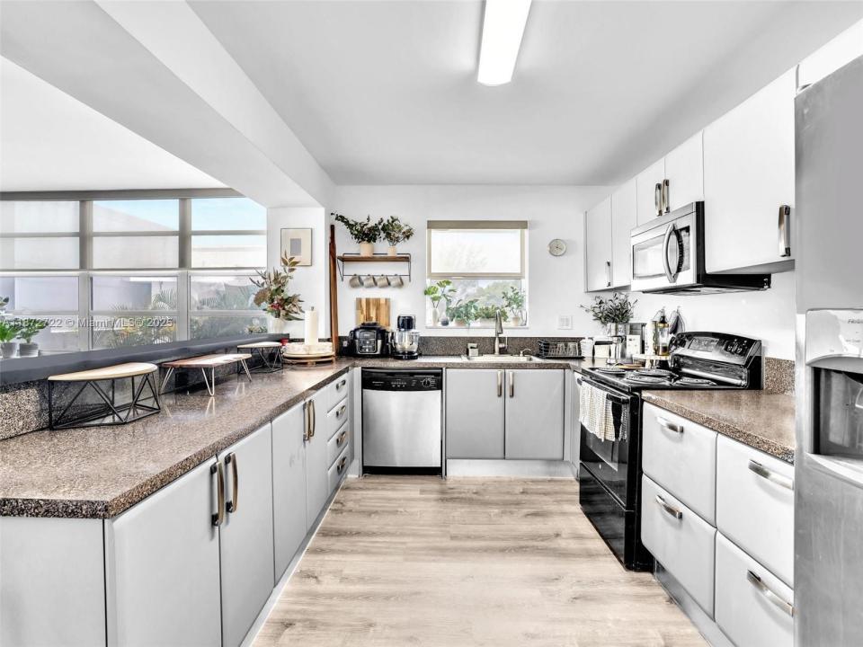 2780 NE 183rd St 302, Aventura, フロリダ 33160, アメリカ合衆国