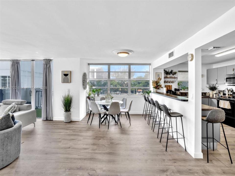 2780 NE 183rd St 302, Aventura, フロリダ 33160, アメリカ合衆国