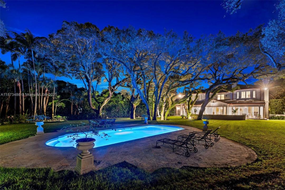 5400 Banyan Trl, Coral Gables, Florida 33156
