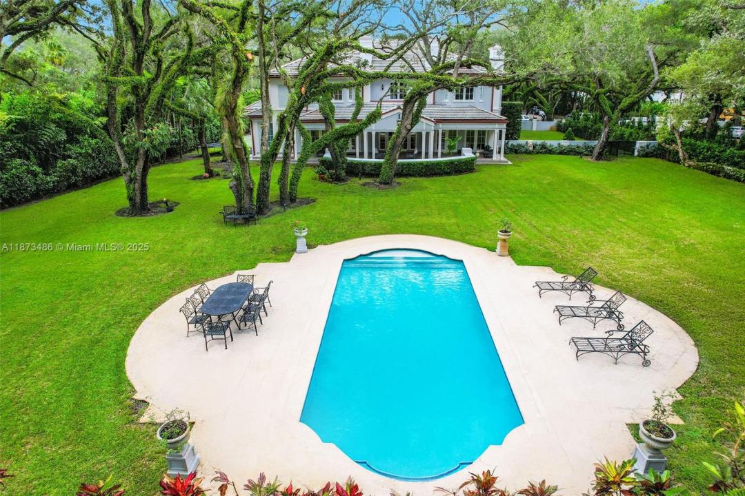 5400 Banyan Trl, Coral Gables, Florida 33156