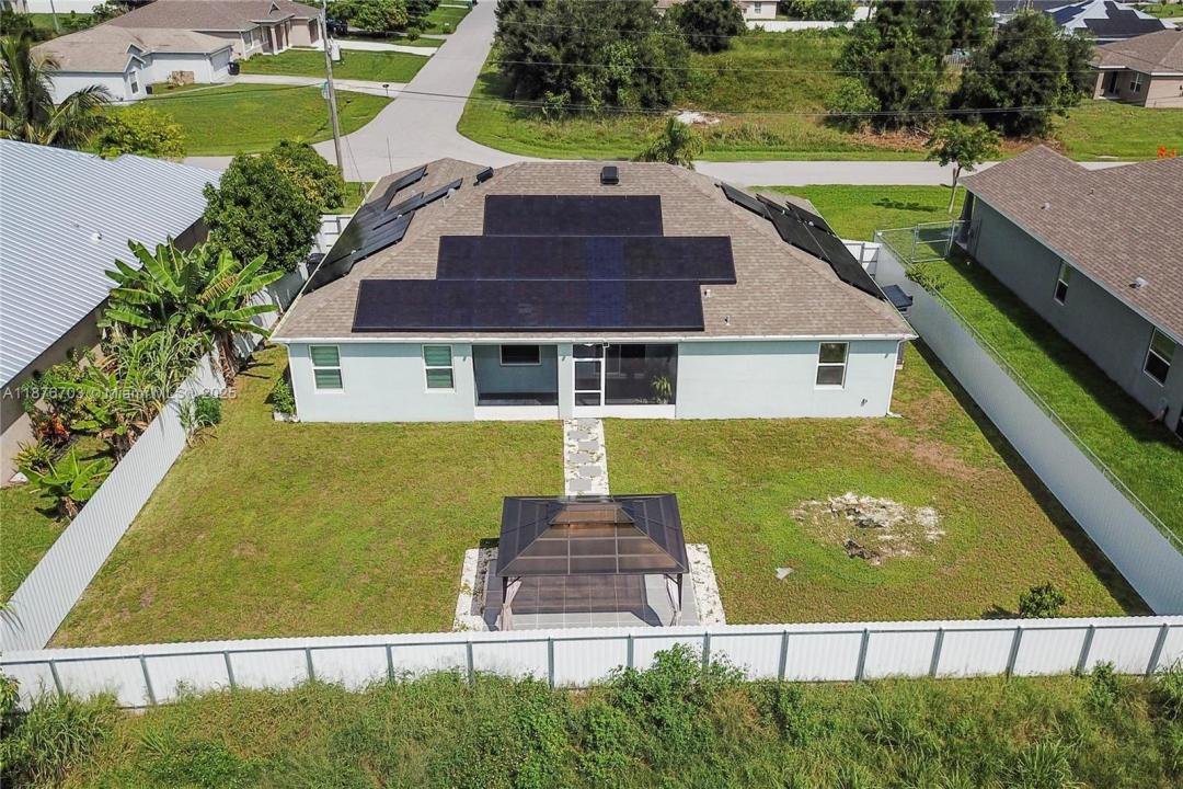 734 SW Crean Ter, Port St. Lucie, Floryda 34953, USA