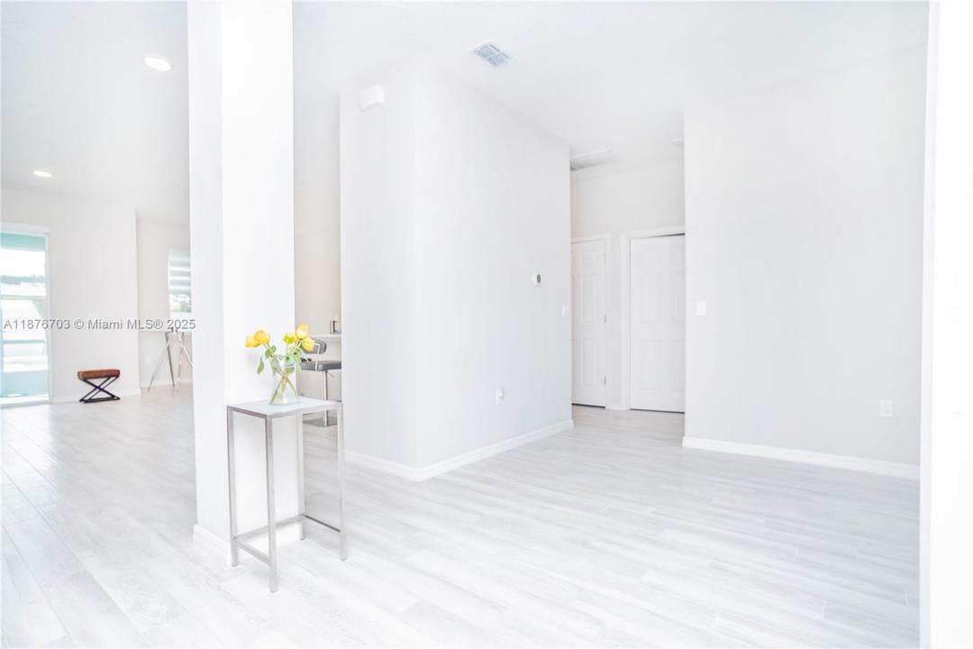 734 SW Crean Ter, Port St. Lucie, Floryda 34953, USA