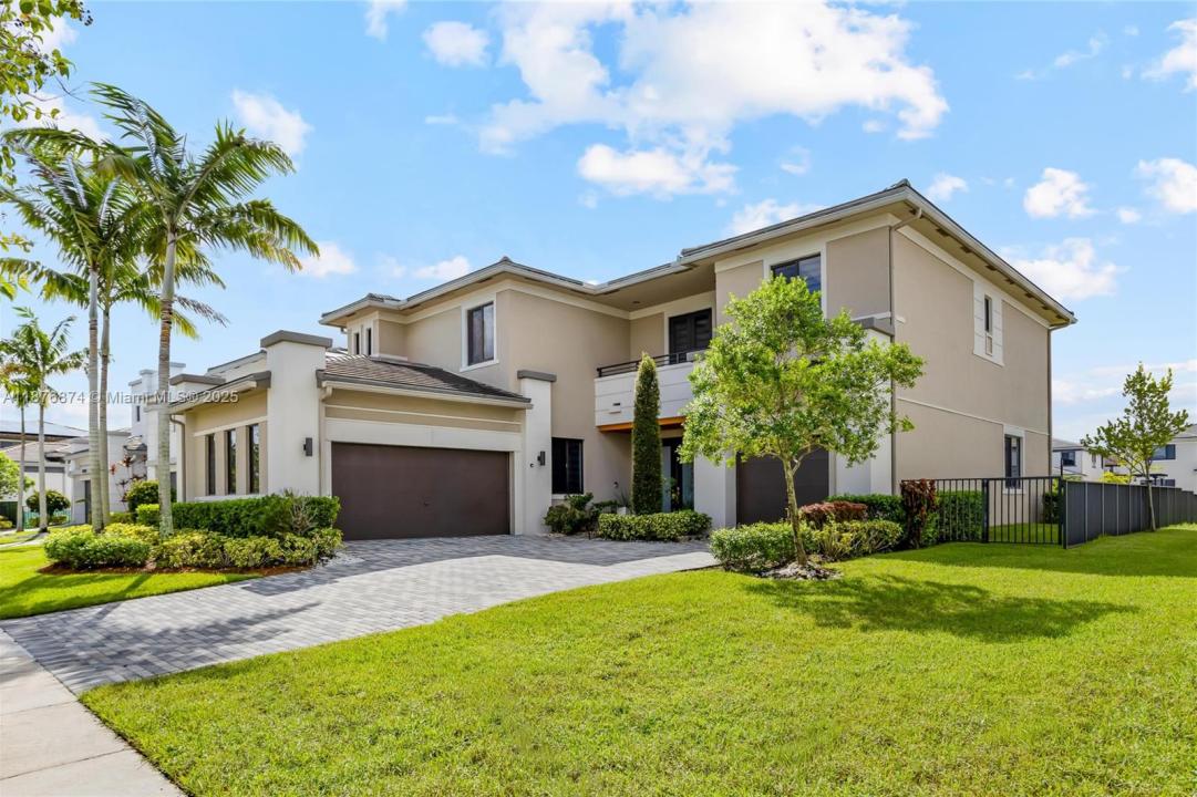 10470 S Lago Vista Cir, Parkland, Florida 33076