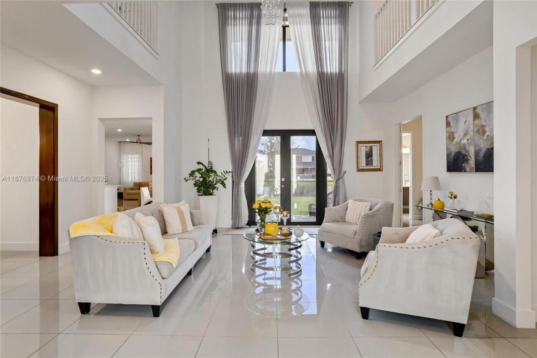 10470 S Lago Vista Cir, Parkland, Florida 33076