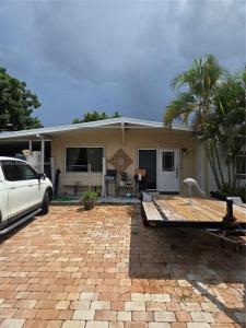 4320 NE 18th Ave, Pompano Beach, Florida 33064, USA