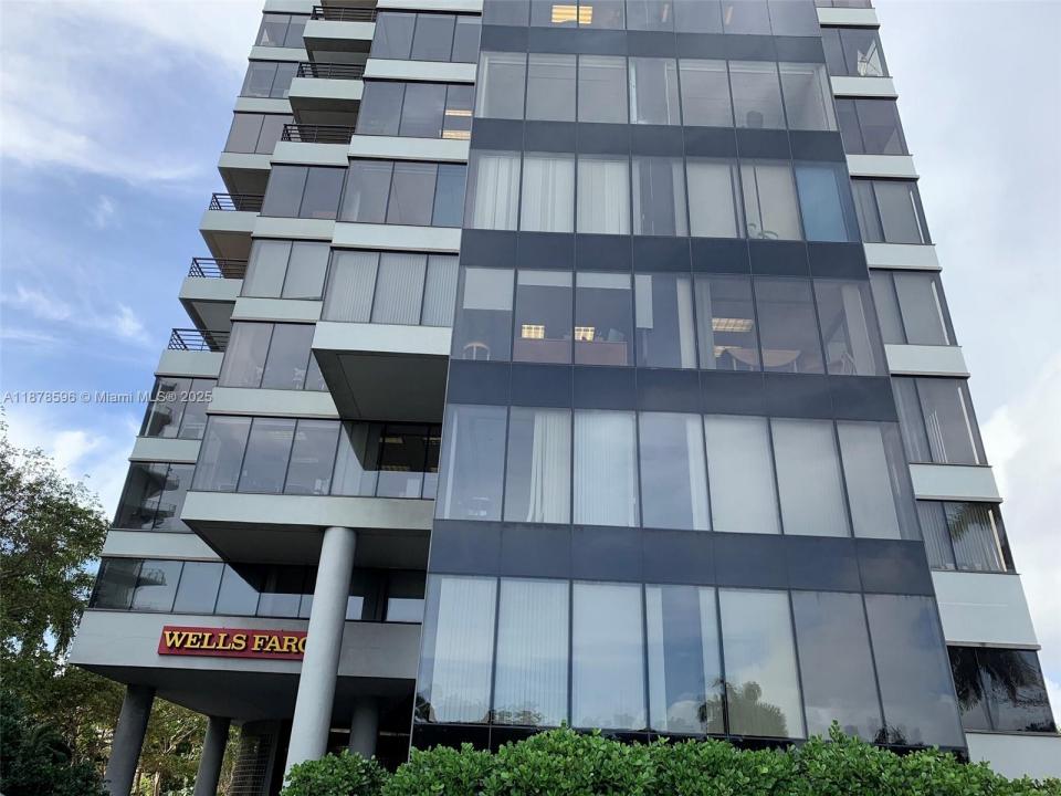 2665 S Bayshore Dr 615, Miami, פלורידה 33133, ארצות הברית של אמריקה 