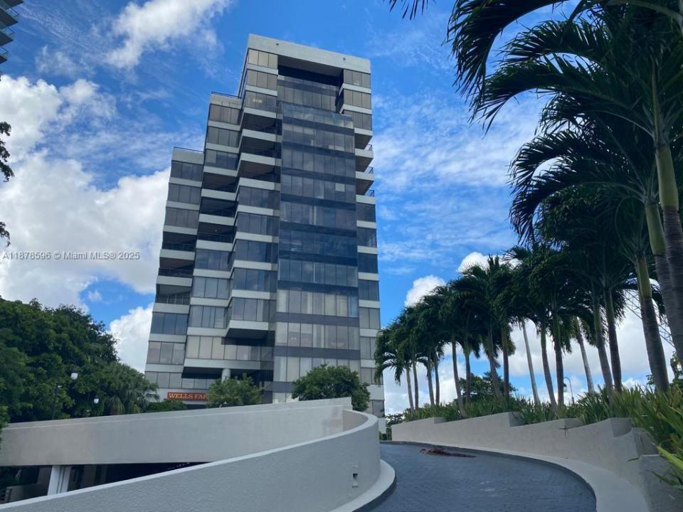 2665 S Bayshore Dr 615, Miami, פלורידה 33133, ארצות הברית של אמריקה 