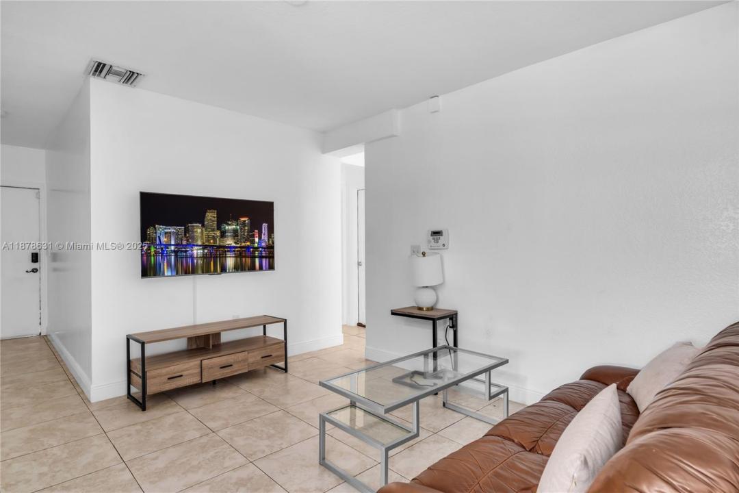 2970 NW 15th St. 2970, Miami, 佛羅里達州 33125, 美國