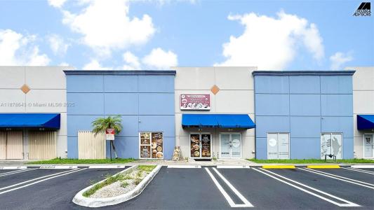 4960 NW 165th St B7, Miami Gardens, Florida 33014, USA