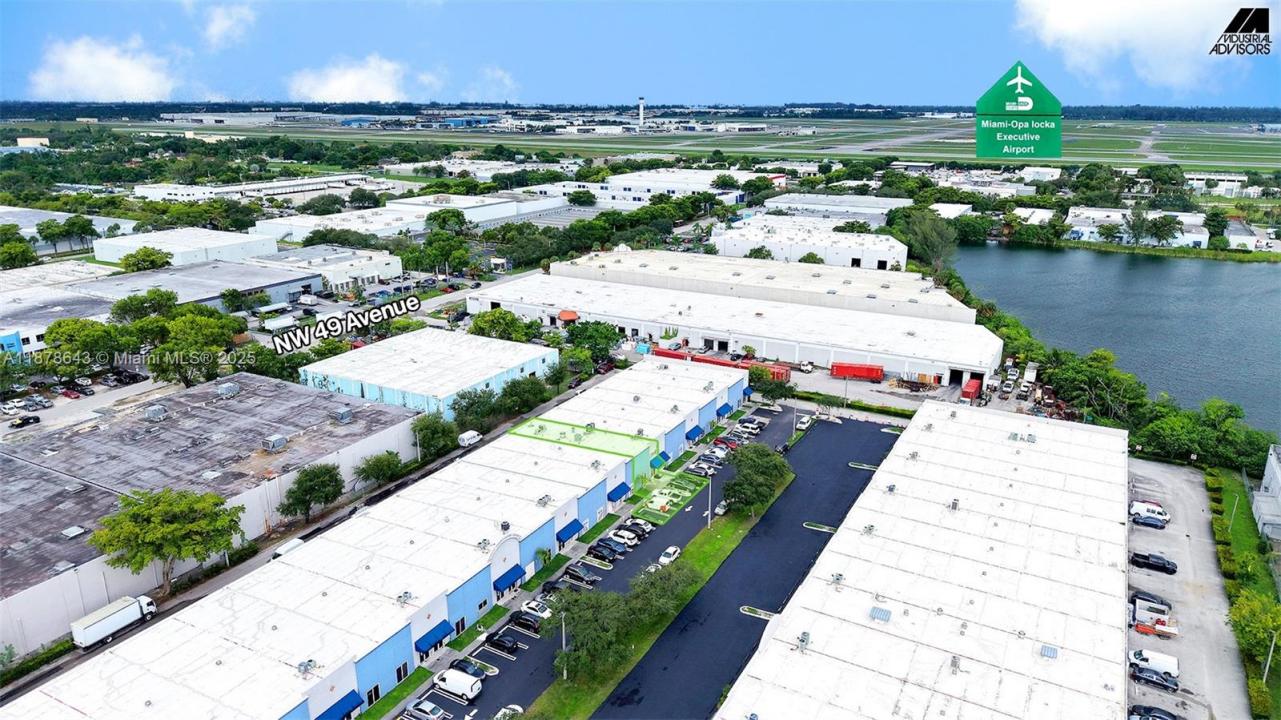 4960 NW 165th St B7, Miami Gardens, Flórida 33014, Estados Unidos