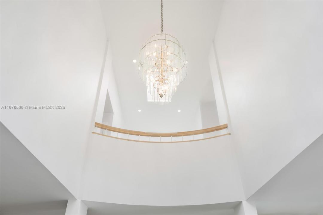 1888 Crystal Ct, Coconut Grove, Florida 33133, USA