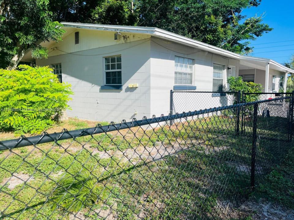 627 Washington Avenue A, Lake Wales, Florida 33853