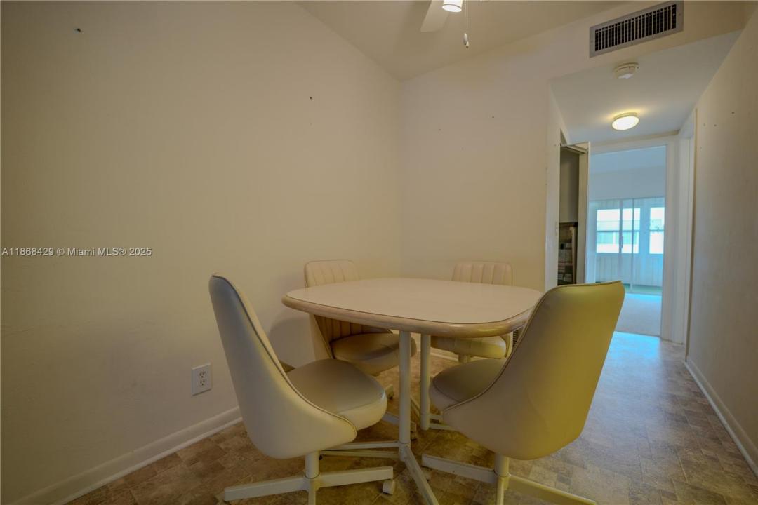 3280 Cynthia Ln 205, Lake Worth, Floride 33461, États-Unis