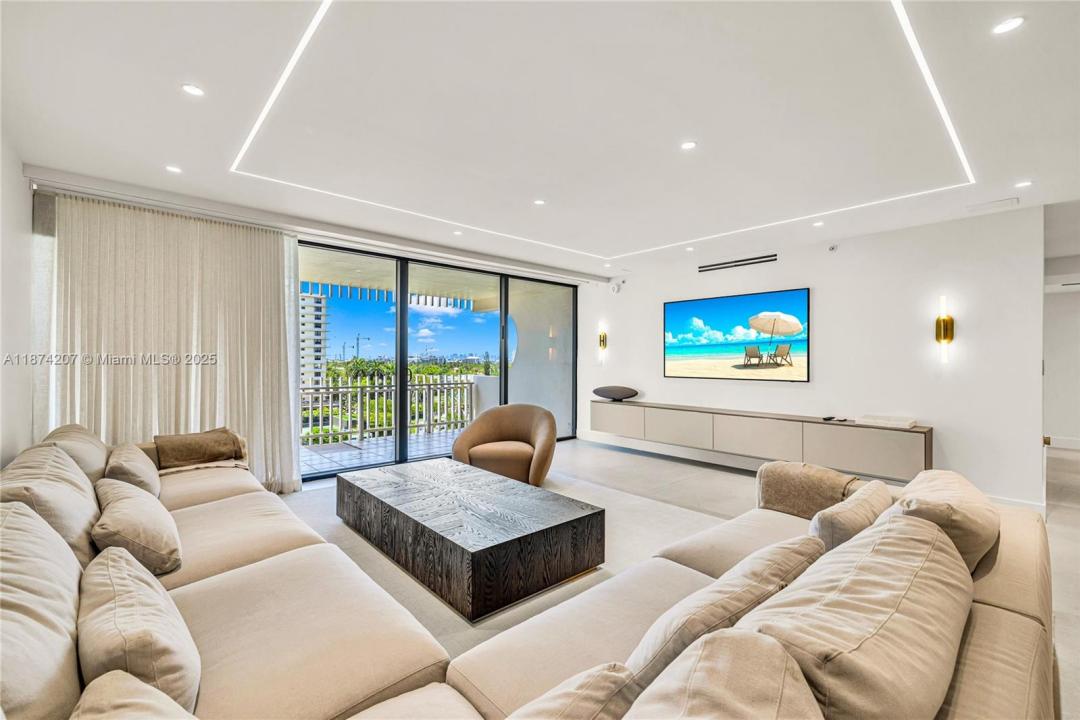 10205 Collins Ave 603, Bal Harbour, Floryda 33154, USA