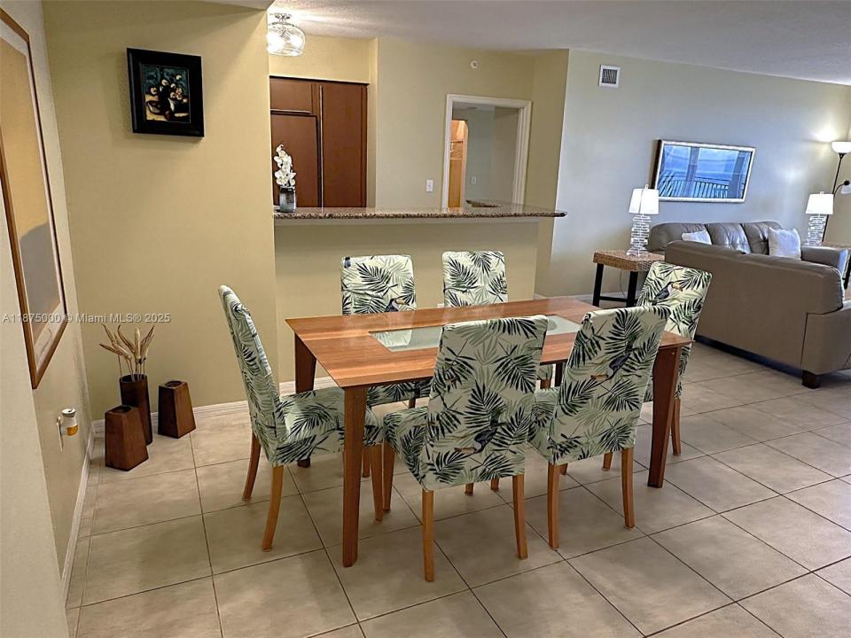 2080 S OCEAN DRIVE 1010, Hallandale Beach, Florida 33009, Stati Uniti