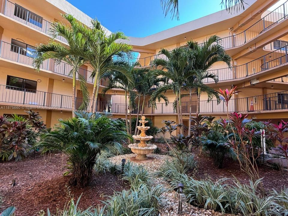 8420 SW 133rd Ave Rd 317, Miami, Florida 33183, USA