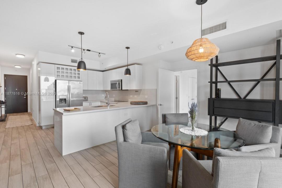 999 SW 1st Ave 2502, Miami, Florida 33130