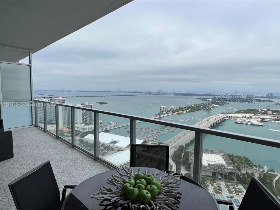 1100 Biscayne Blvd 4802, Miami, Flórida 33132, Estados Unidos