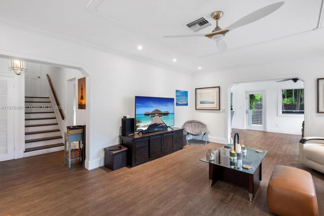 1164 NE 86th St, Miami, פלורידה 33138, ארצות הברית של אמריקה 