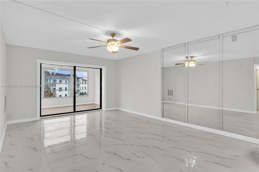 9355 SW 8th St 425, Boca Raton, Florida 33428, Estados Unidos