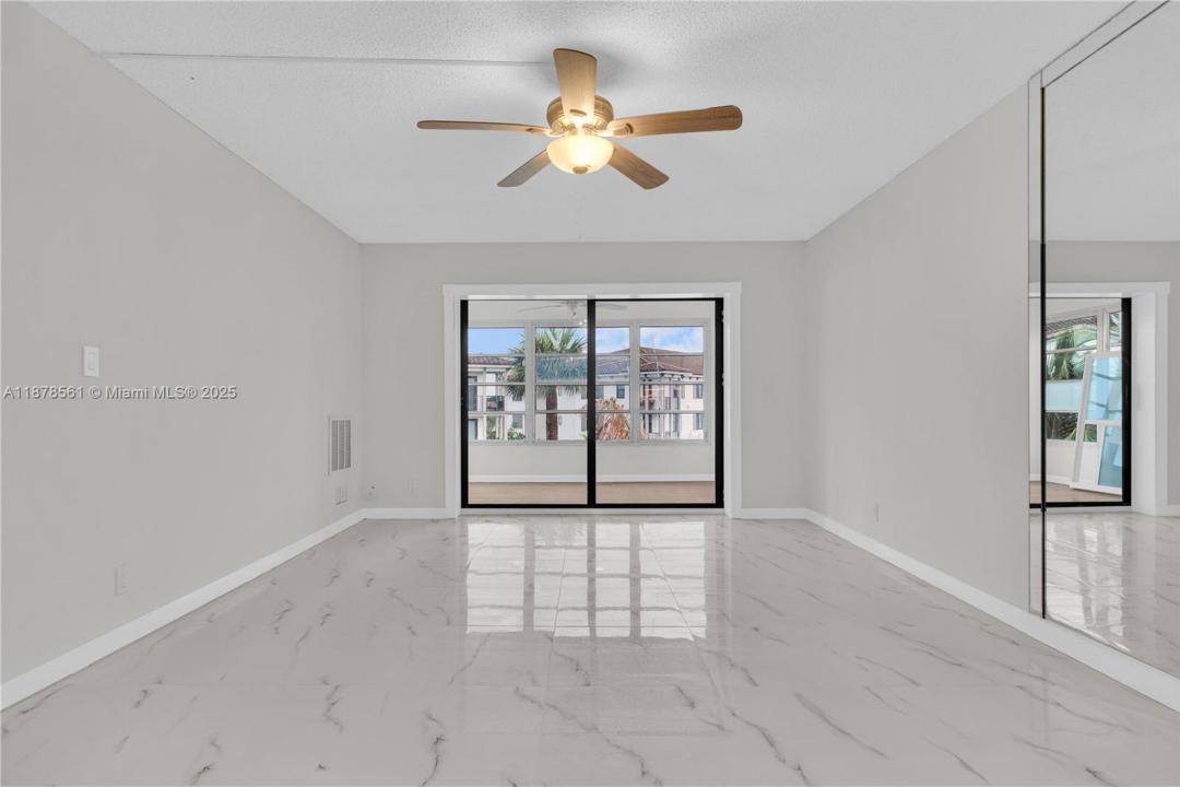 9355 SW 8th St 425, Boca Raton, Florida 33428, Estados Unidos