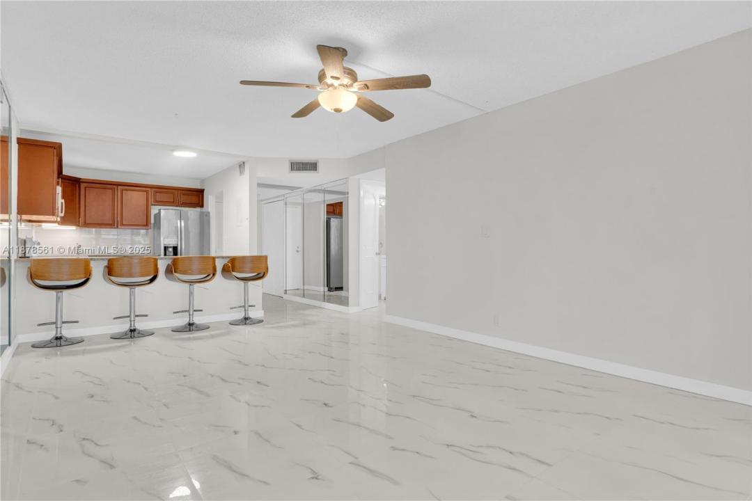 9355 SW 8th St 425, Boca Raton, Florida 33428, Estados Unidos