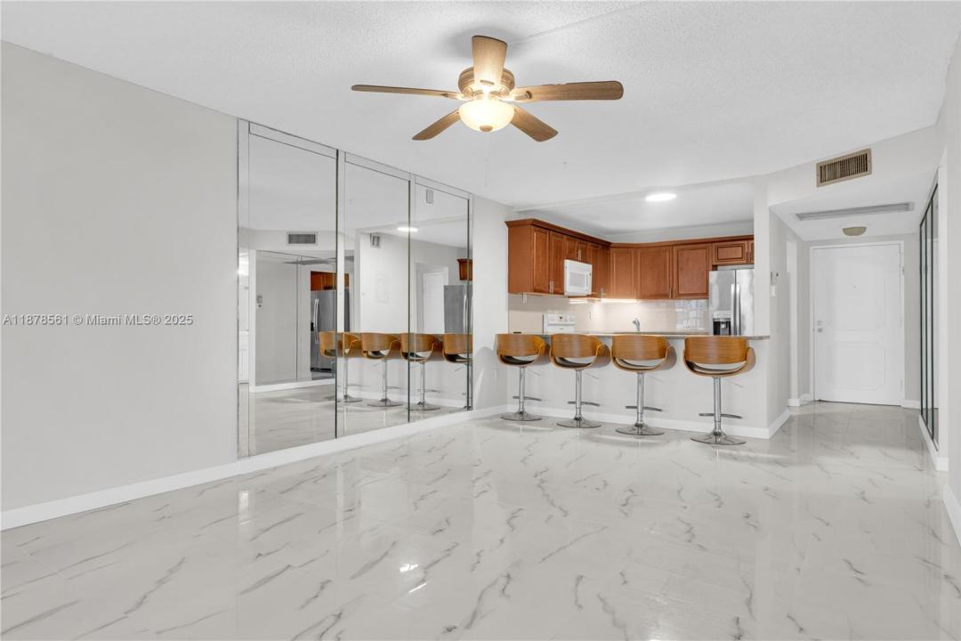 9355 SW 8th St 425, Boca Raton, Florida 33428, Estados Unidos