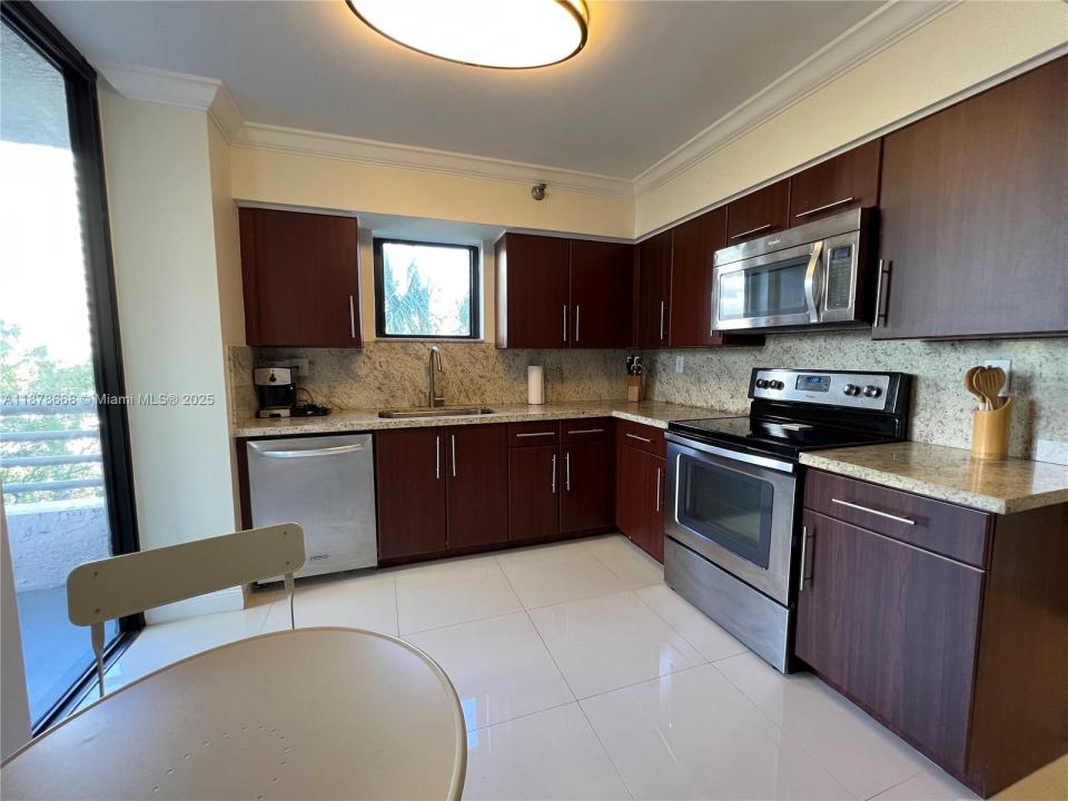 3300 NE 191st St 406, Aventura, フロリダ 33180, アメリカ合衆国