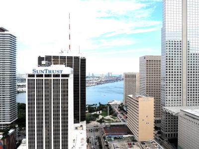 151 SE 1st St 3301, Miami, Florida 33131, USA