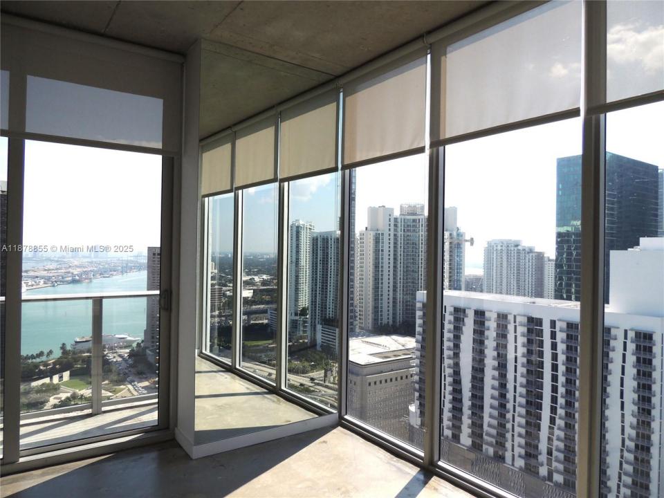 151 SE 1st St 3301, Miami, Floride 33131, États-Unis