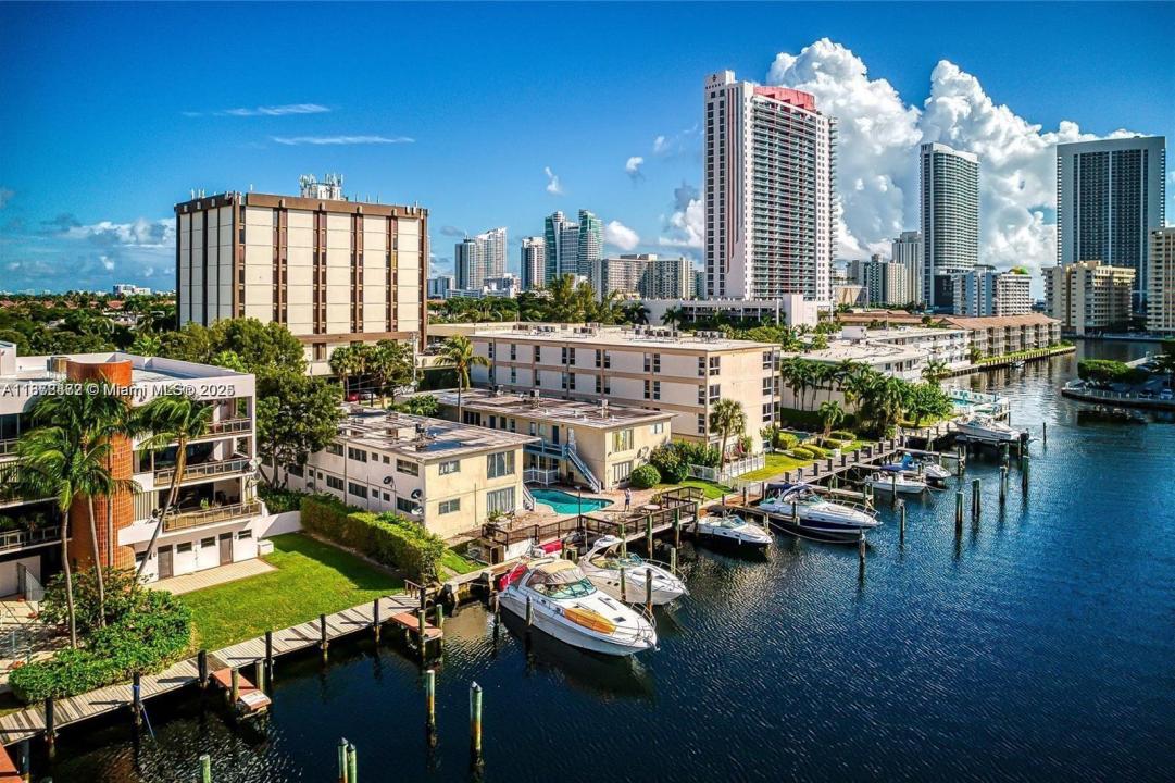 2380 Diana Dr, Hallandale Beach, Flórida 33009, Estados Unidos