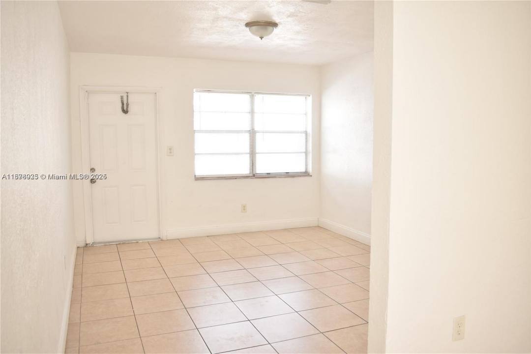 633 NW 6th Ct 1N, Hallandale Beach, Florida 33009, Stati Uniti