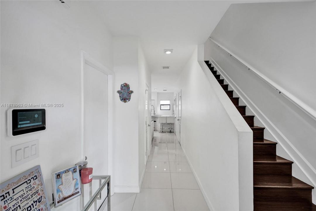 377 NE 194th Ter, Miami, فلوريدا 33179, الولايات المتحدة