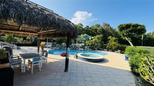 443 4th Rd, Key Largo, Florida 33037, USA