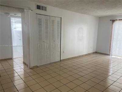 1337 NW 1st St 13, Miami, Florida 33125, USA