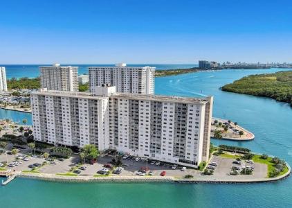400 Kings Point Dr 224, Sunny Isles Beach, Florida 33160, USA