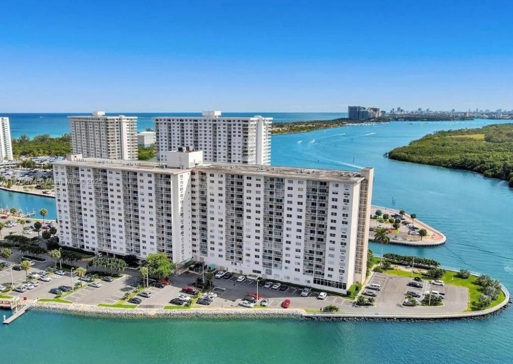 400 Kings Point Dr 224, Sunny Isles Beach, Флорида 33160, Соединенные Штаты