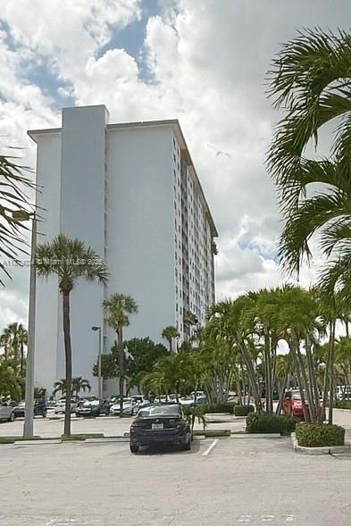 400 Kings Point Dr 224, Sunny Isles Beach, Флорида 33160, Соединенные Штаты