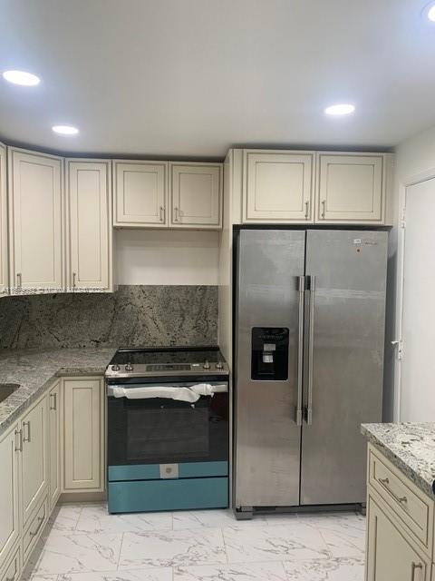 901 NE 14th Ave 305, Hallandale Beach, Florida 33009, HOA KỲ